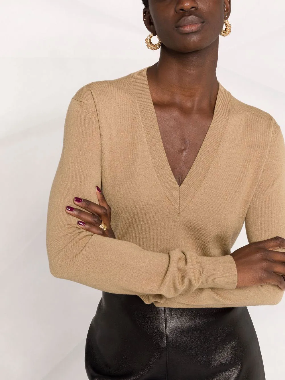 Fine-knit V-neck jumper