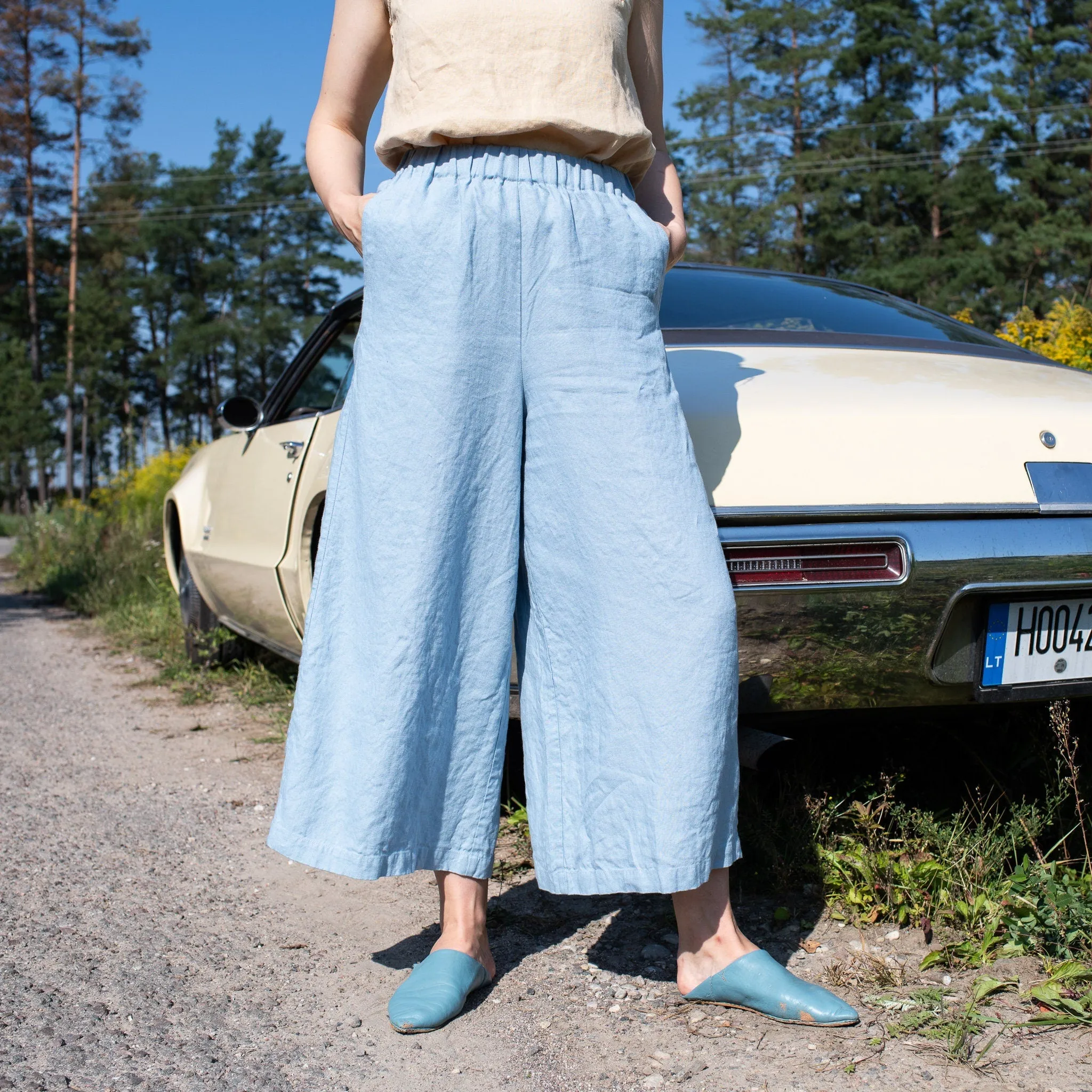 R: Maxi WELS wide leg linen pants (Size: XS; Color: Oat Milk)