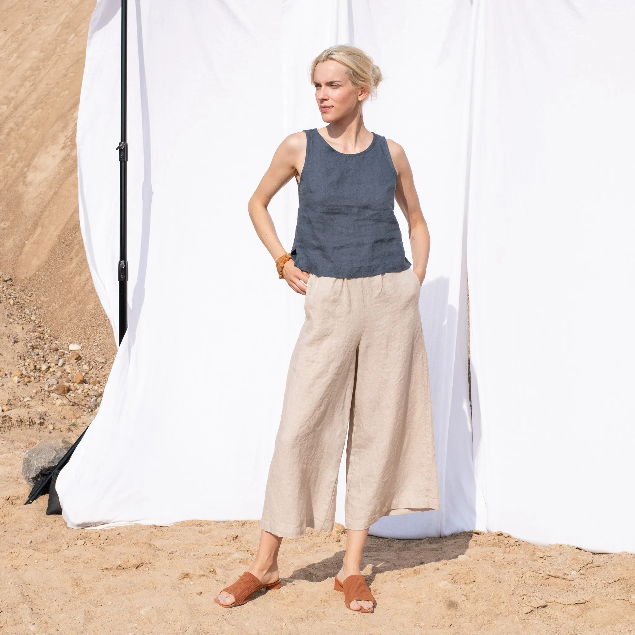 R: Maxi WELS wide leg linen pants (Size: XS; Color: Oat Milk)
