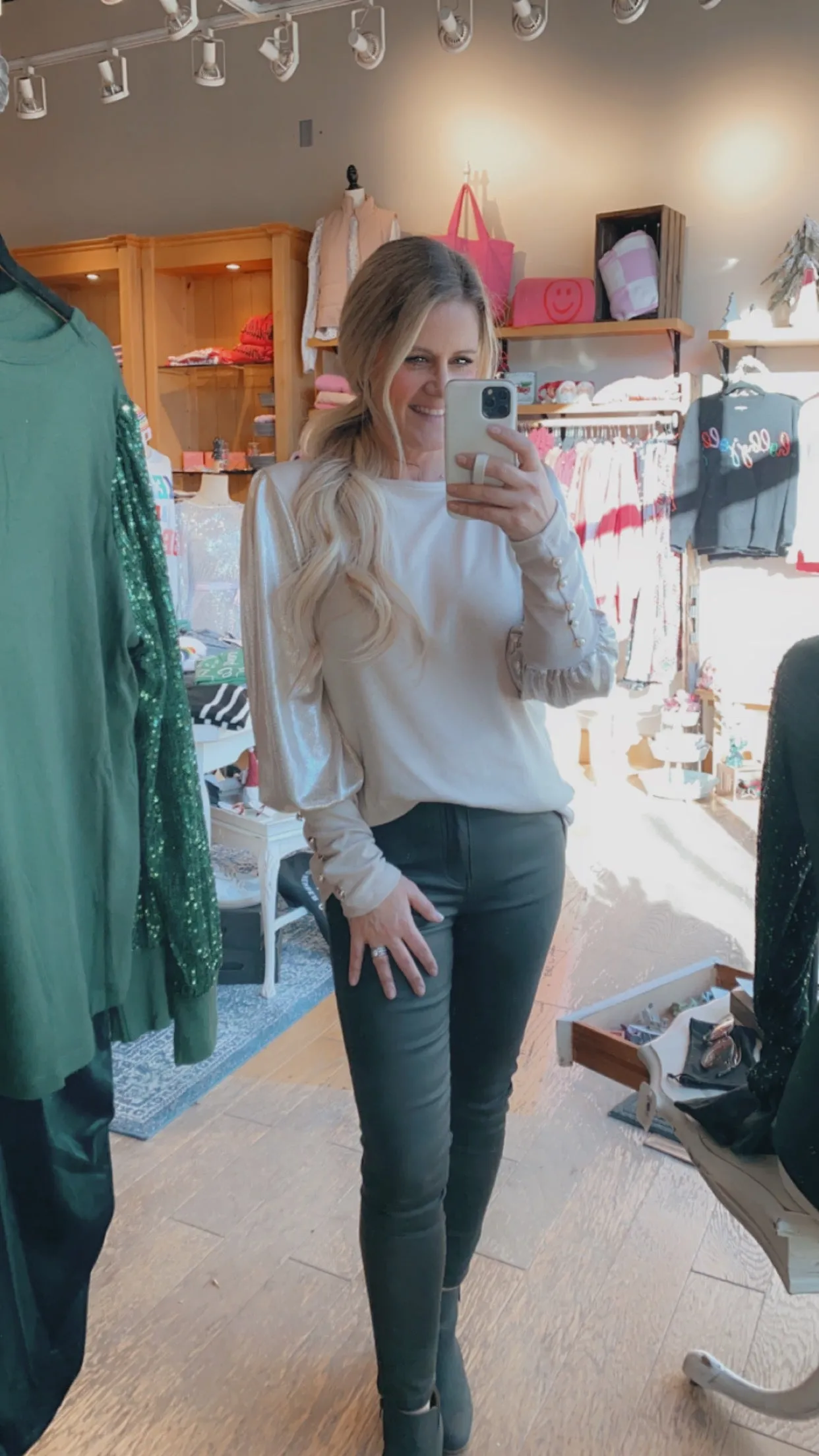 Scottie Holiday Top