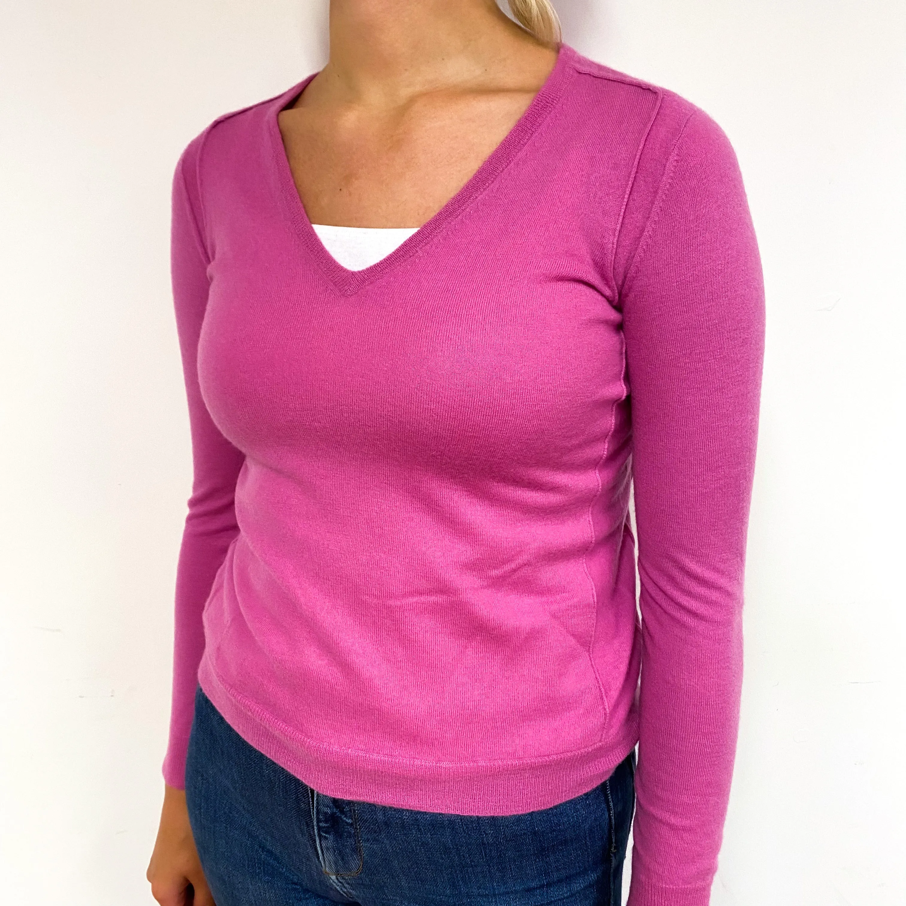 Sweet Pea Pink Fine Knit Cashmere V-Neck Jumper Small