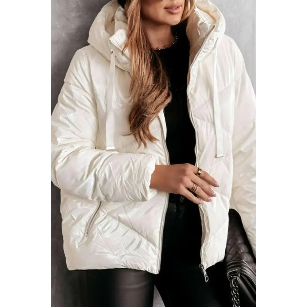 Timeless Quilted Puffer Coat Elevates Luxury Fashion for Women
